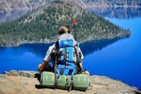 Sırt Çantalı Gezgin